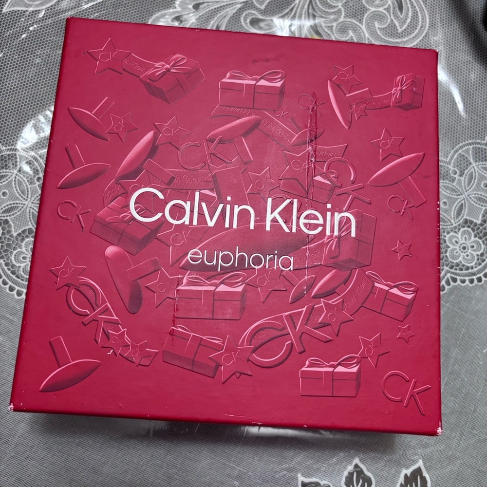 Calvin Klein Euphoria Red Gift Box